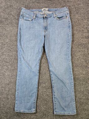 Levi’s Classic Straight Jeans Women’s 18W Plus Size Light Wash Stretch Denim